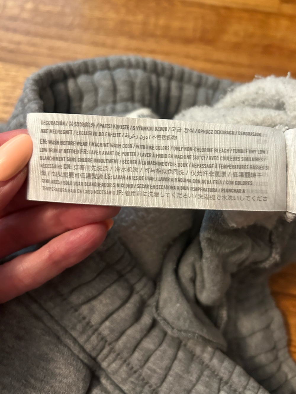 Abercrombie & Fitch gray joggers - Picture 8 of 10